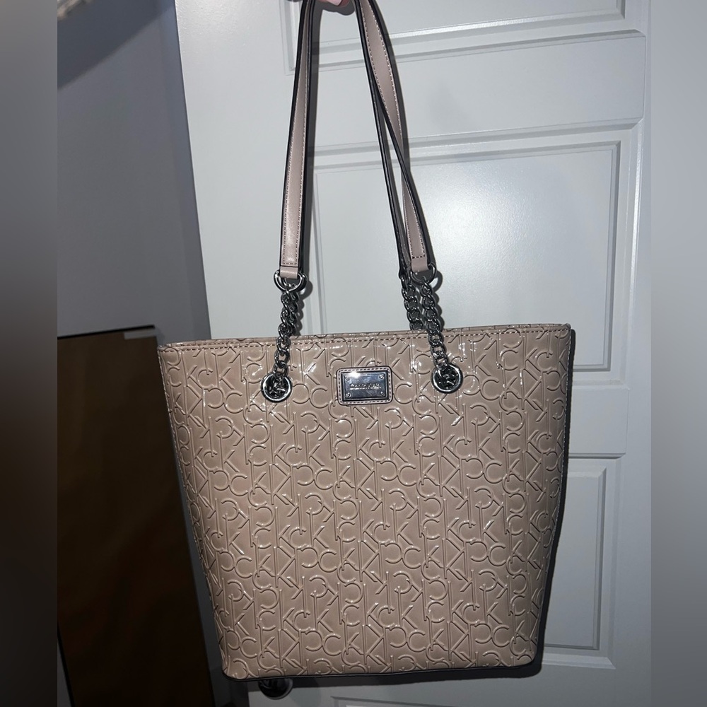 Calvin Klein Initial Tote Purse in Beige/Tan. New